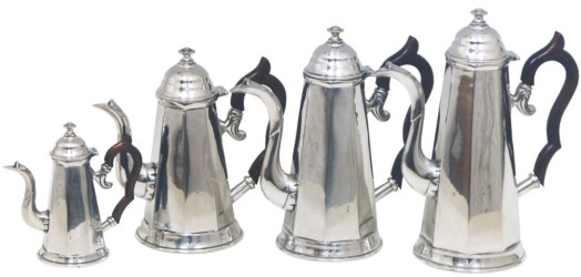 Conjunto cafeteiras com asa de madeira